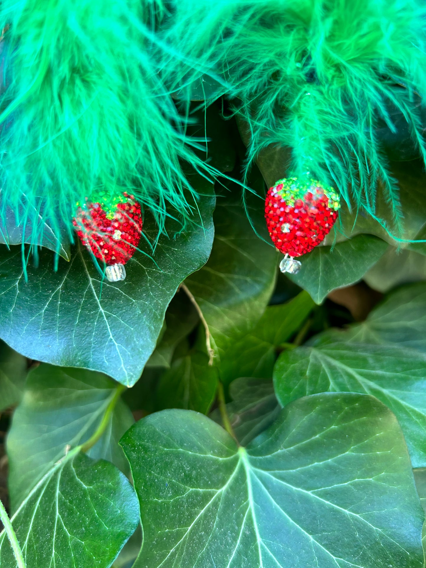 Strawberry feathers